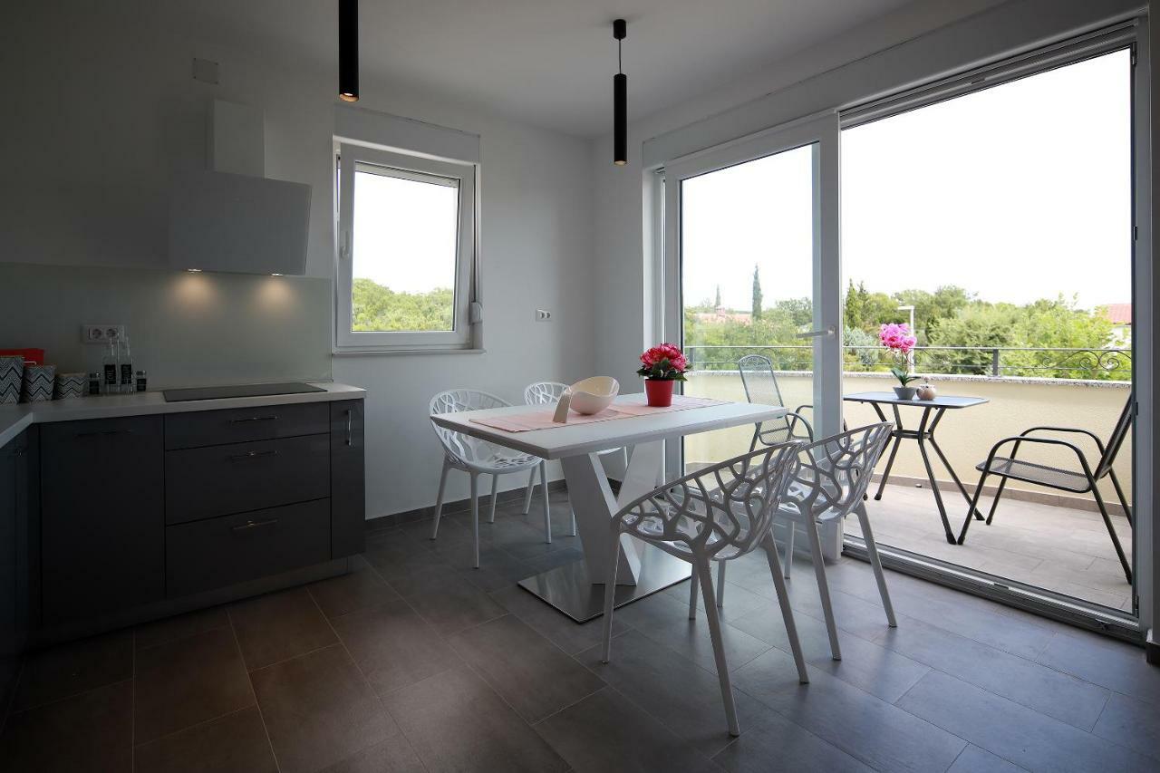 Apartmani Judita Pinezići Exteriér fotografie