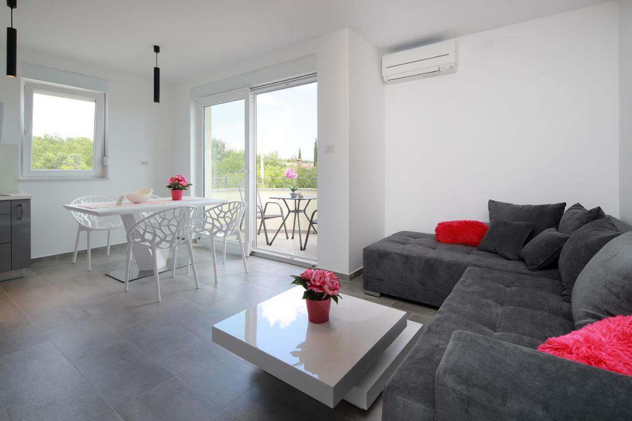 Apartmani Judita Pinezići Exteriér fotografie