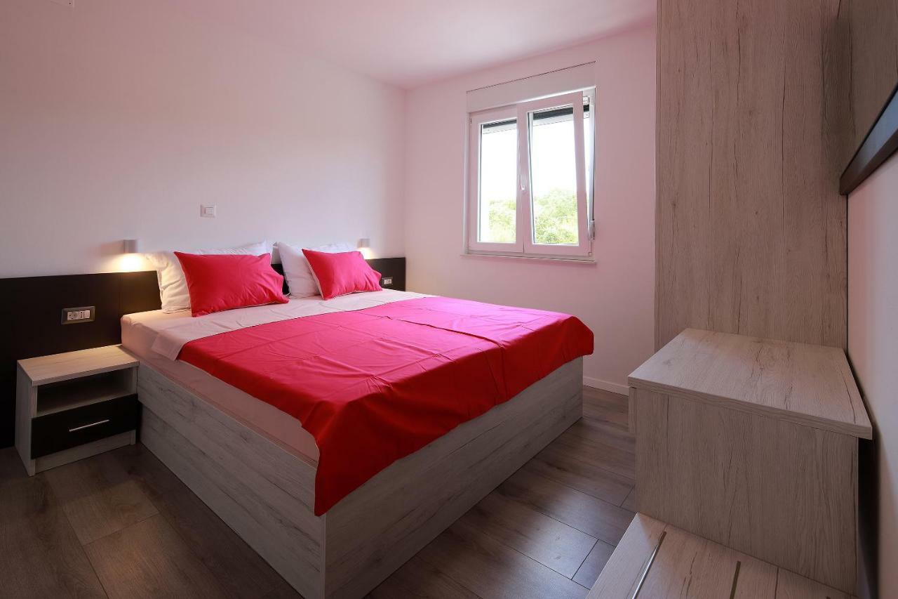 Apartmani Judita Pinezići Exteriér fotografie