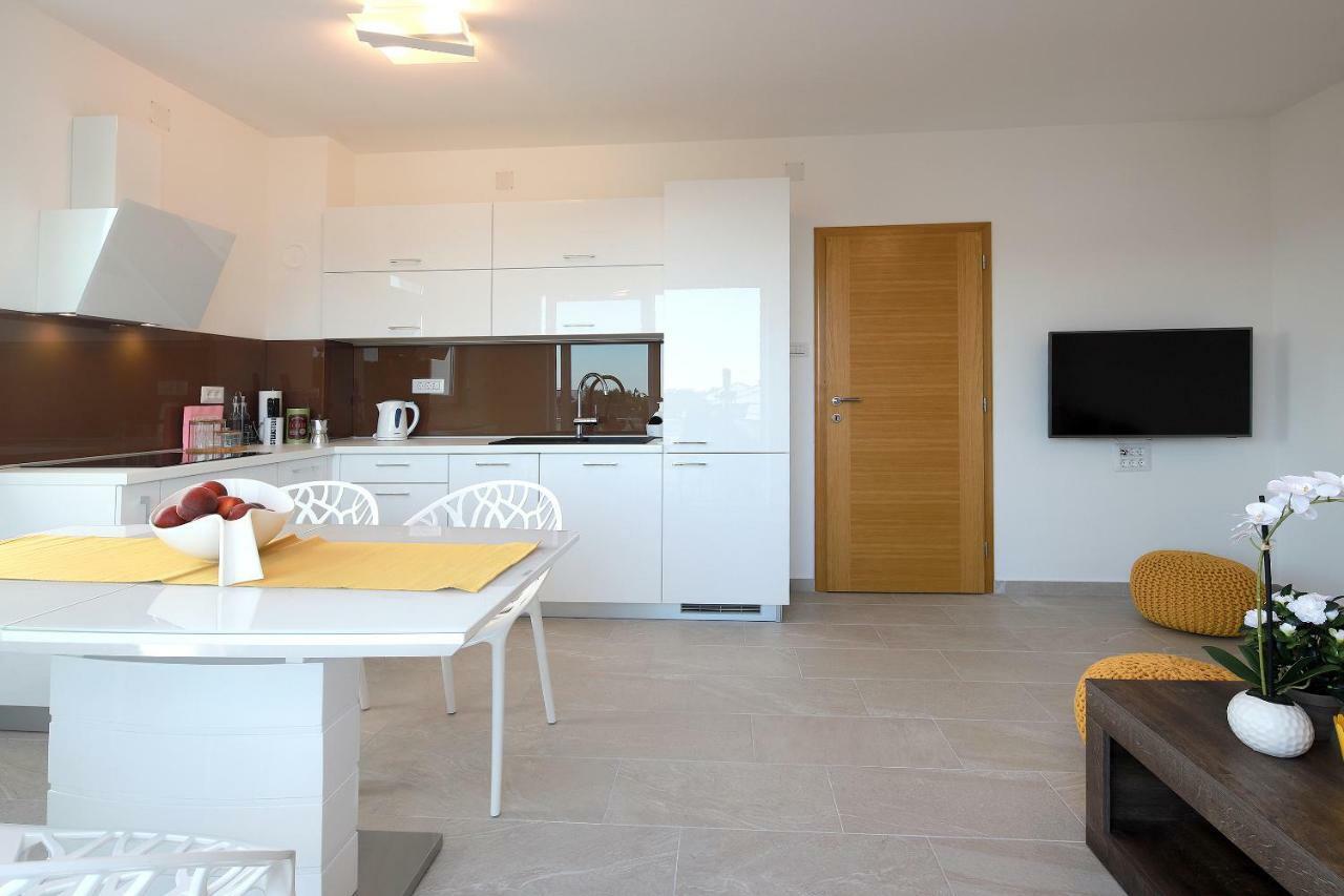 Apartmani Judita Pinezići Exteriér fotografie