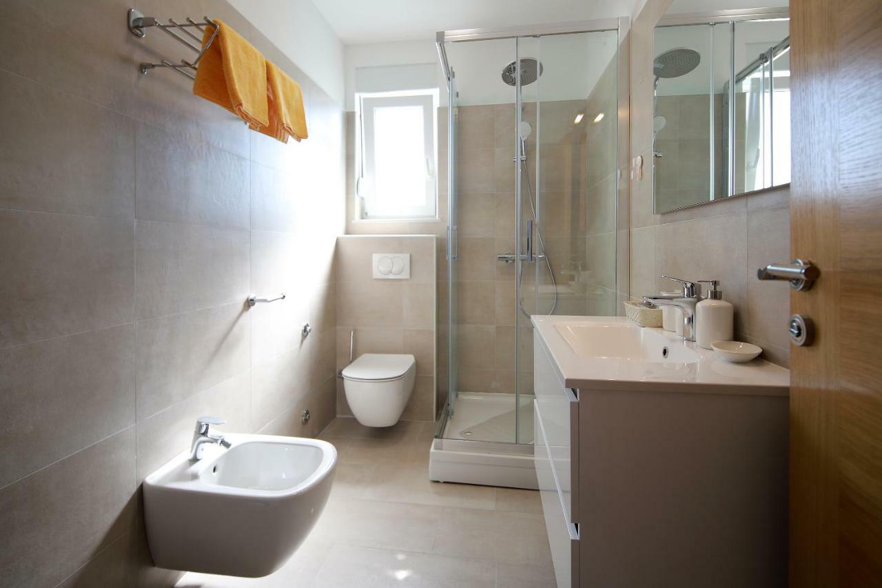 Apartmani Judita Pinezići Exteriér fotografie